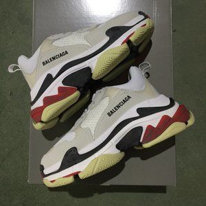 Balenciaga triple s white sneaker